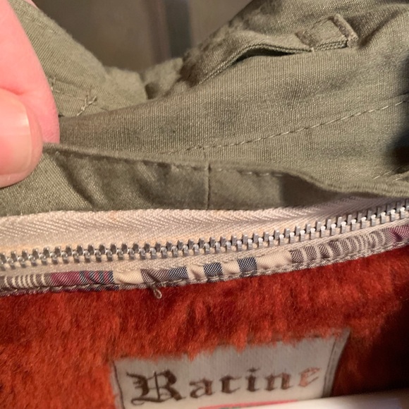 Vintage men’s trench with zip out lining. Fits large. Excellent condition. - Picture 7 of 7